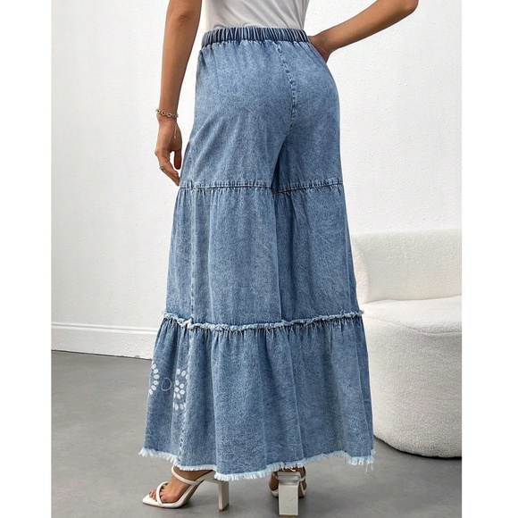 Boho Light Wash Stretchy Waist Floral Print Wide leg Denim Pants - Picture 3 of 5